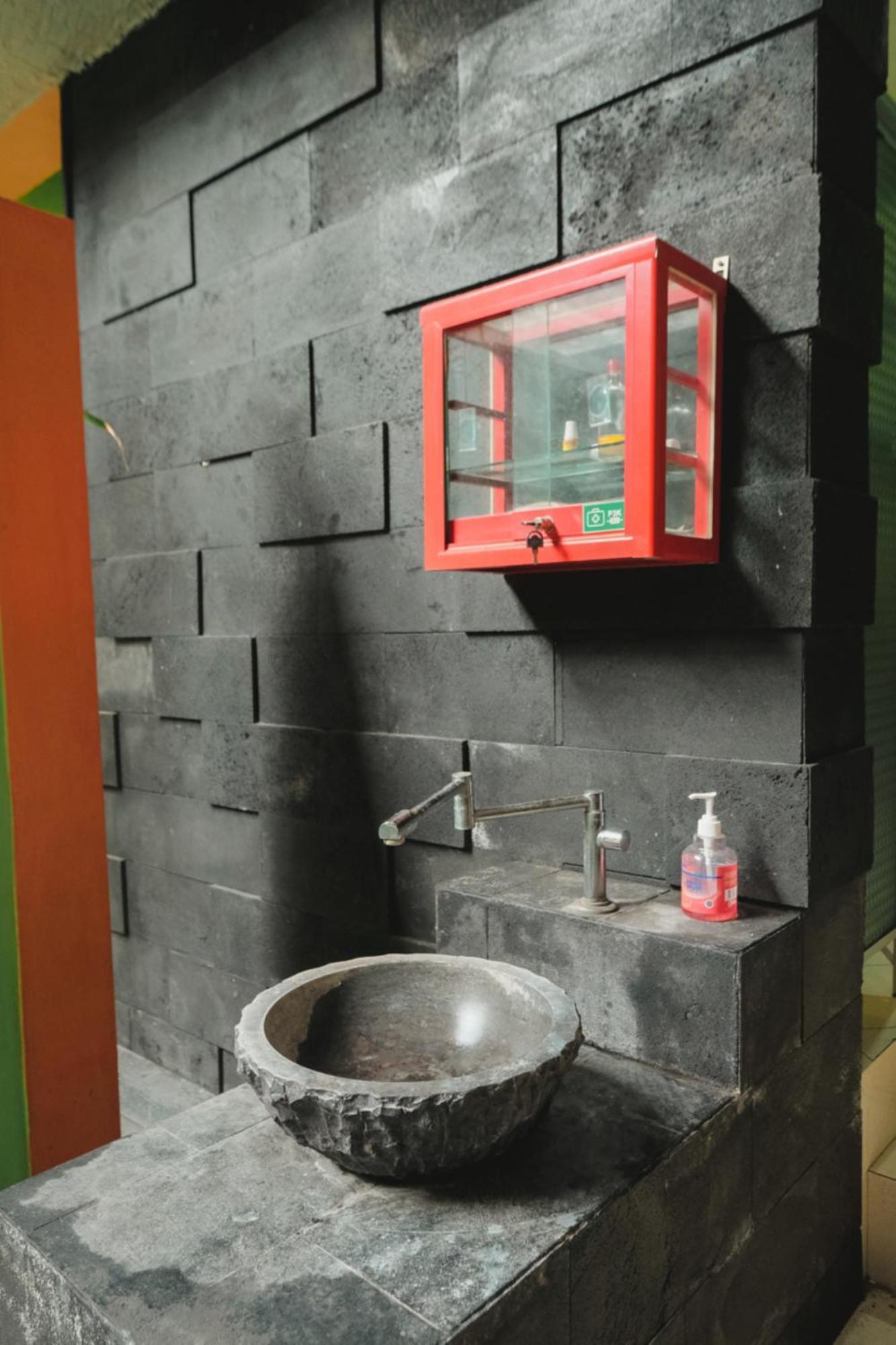 Homestay Simply Homy Jogja Dekat Gembira Loka Zoo Γιογκιακάρτα Εξωτερικό φωτογραφία