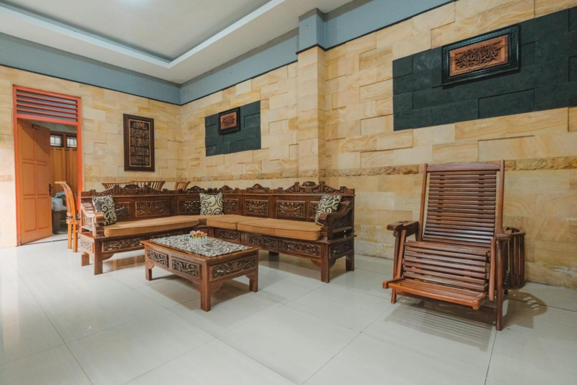 Homestay Simply Homy Jogja Dekat Gembira Loka Zoo Γιογκιακάρτα Εξωτερικό φωτογραφία