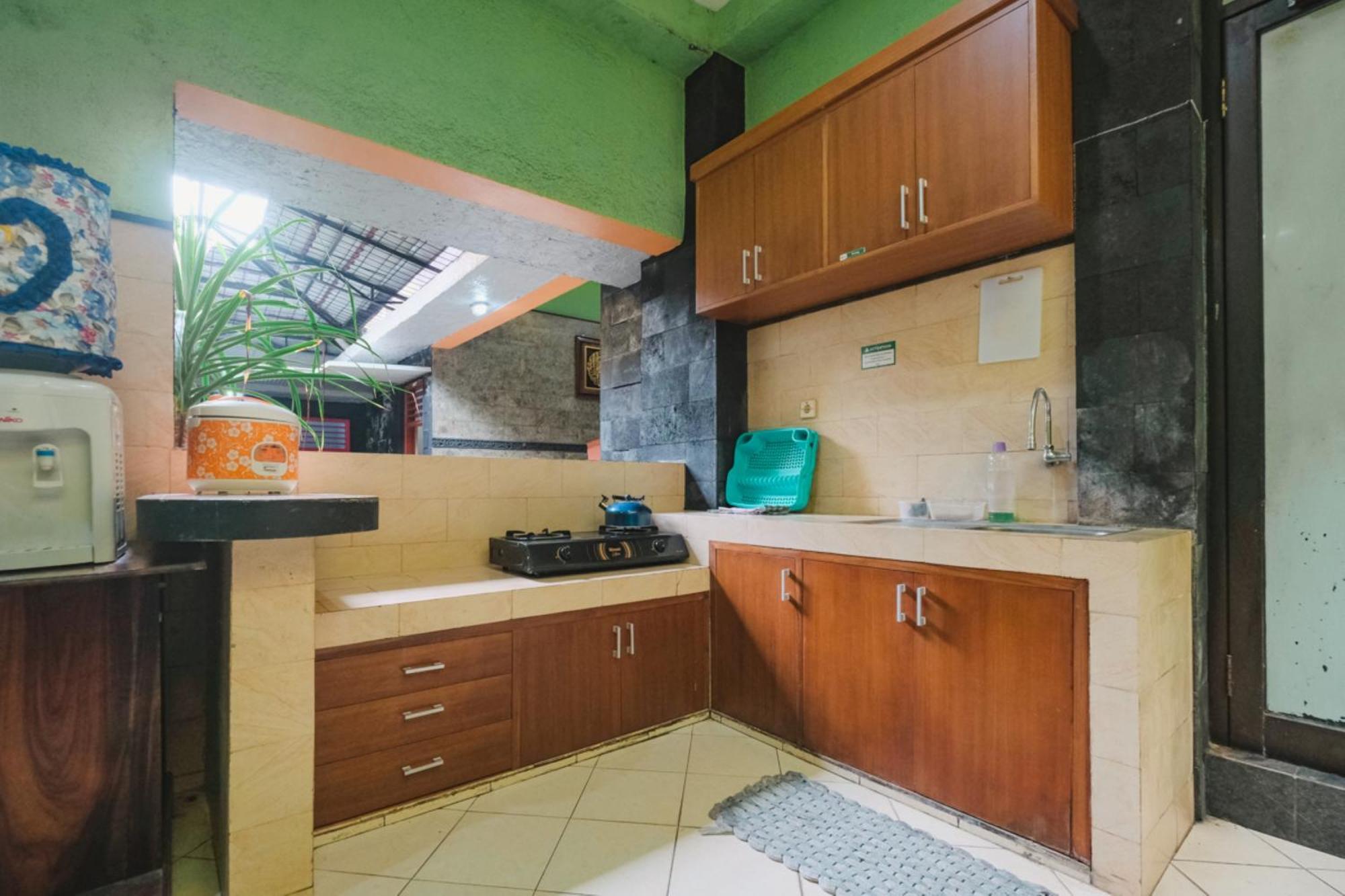 Homestay Simply Homy Jogja Dekat Gembira Loka Zoo Γιογκιακάρτα Εξωτερικό φωτογραφία