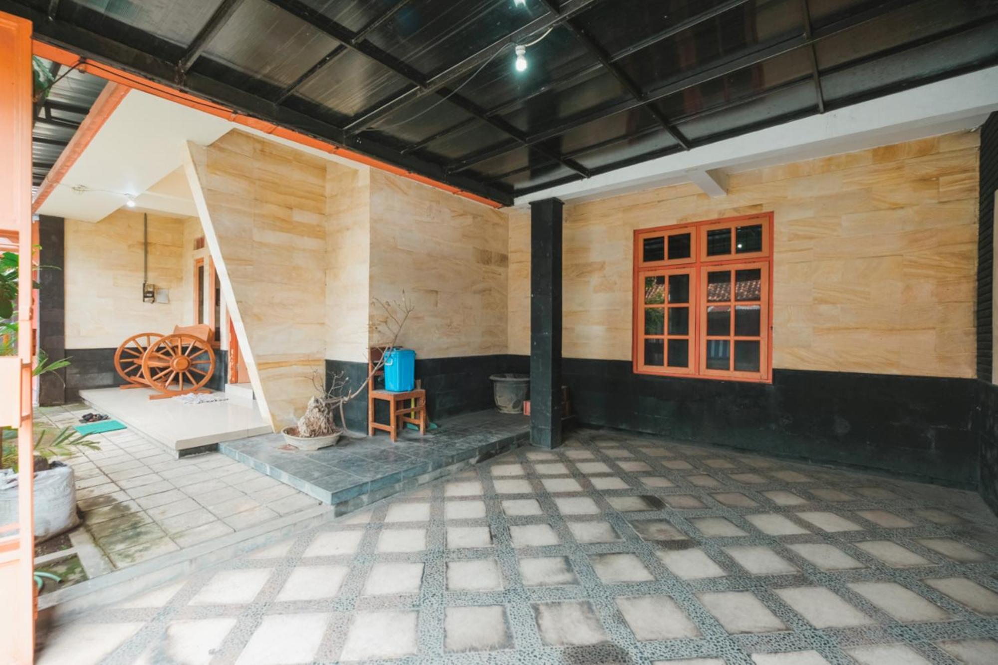 Homestay Simply Homy Jogja Dekat Gembira Loka Zoo Γιογκιακάρτα Εξωτερικό φωτογραφία